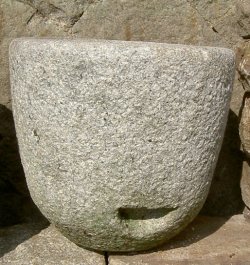 画像1: 手水鉢（臼）　江州産